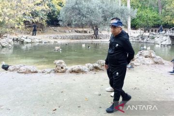 Wapres Ma'ruf Amin sempatkan jalan pagi di Taman Nasional Athena