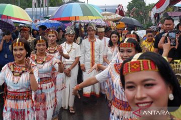 Pengukuhan Gibran sebagai warga suku Toraja
