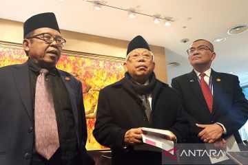 Tiba di Kuching Malaysia, Wapres Ma'ruf Amin bertemu PM Anwar Ibrahim