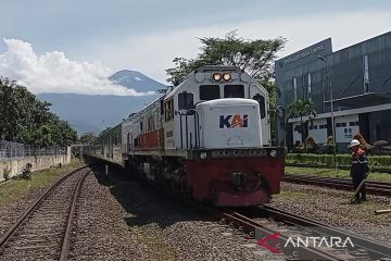 KAI Purwokerto menyiapkan dua KA tambahan pada masa Natal-Tahun Baru