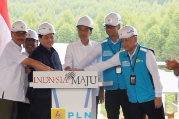 Presiden Jokowi mulai pembangunan PLTS untuk pasokan listrik IKN