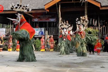 Hudoq, ritual Suku Dayak pasca tanam padi