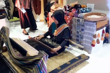 Produk kreatif dan budaya NTB wakili Indonesia di Bazar Amal WIC