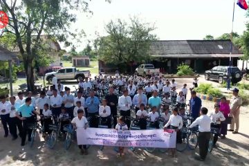 China beri pelajar SD di Kamboja sepeda untuk permudah menuju sekolah