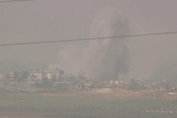 Hari ke-27, serangan udara Israel ke Gaza terus berlanjut