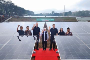 Gubernur Khofifah dukung korporasi terapkan energi baru terbarukan