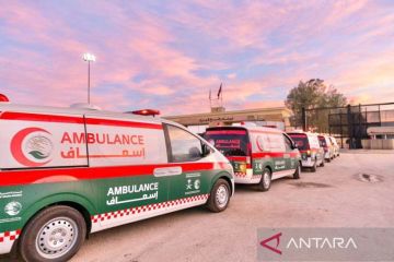 Dua staf Bulan Sabit Palestina gugur saat ambulansnya diserang