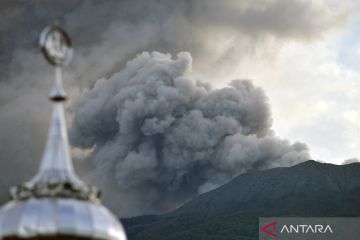 Gunung Marapi erupsi