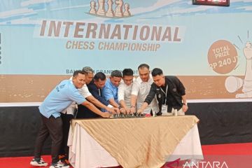 183 atlet dari 11 negara bersaing di International Chess Championship