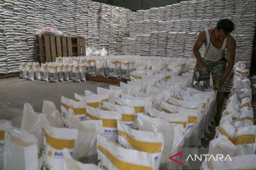 Penyaluran bantuan beras Jawa Barat