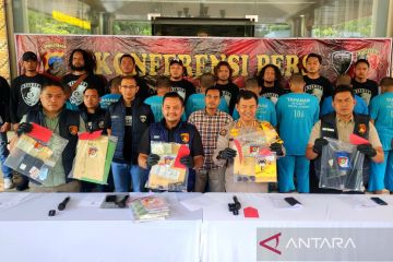 Delapan "debt collector" tarik paksa kendaraan dijerat pasal pencurian