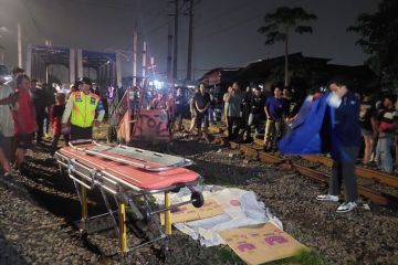 Seorang wanita tewas tertabrak kereta di Kebon Jeruk