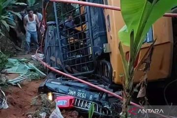 Kecelakaan truk tewaskan satu keluarga di Mukomuko 