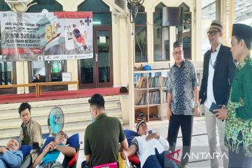 ANTARA kumpulkan 100 kantong darah saat bakti kesehatan di Banjarmasin