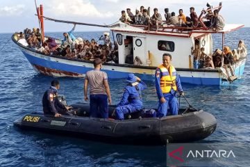 Hoaks! Imigran Rohingya datangi Indonesia naiki kapal feri bertingkat