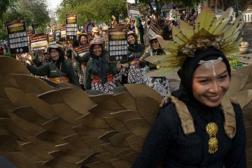 Ajang adu rayu jurus memikat hati konstituen