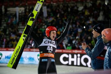 Debut CHiQ di Ajang FIS Ski Jumping World Cup 2023