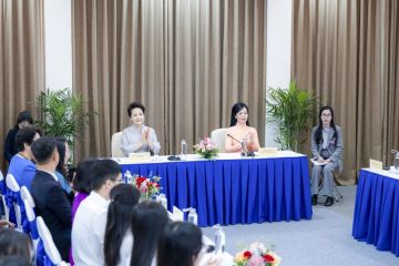 Peng Liyuan kunjungi Universitas Nasional Vietnam