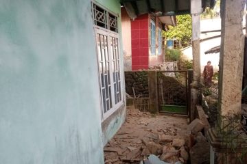 Kemarin, Penyebaran Omicron EG.5 hingga gempa bumi merusak di Sukabumi