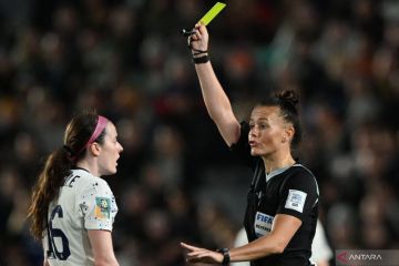 Rebecca Welch akan menjadi wasit perempuan pertama di Liga Inggris