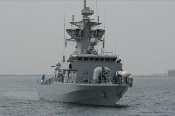 Inggris tembak jatuh 'drone'yang diduga targetkan kapal di Laut Merah