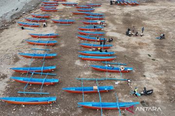 Penyerahan bantuan perahu bagi nelayan di Palu
