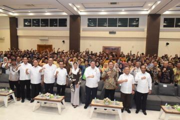 Roro Esti sebut pentingnya regenerasi petani