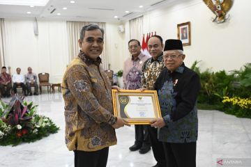 Gerindra terima penghargaan partai paling informatif