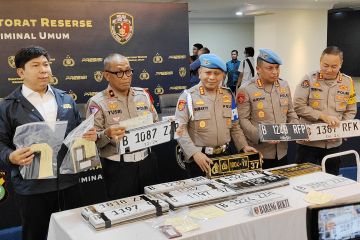 Polisi ungkap kasus pemalsuan STNK dengan nomor khusus atau rahasia