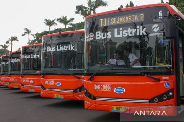 Perum Damri dan Transjakarta luncuran bus listrik