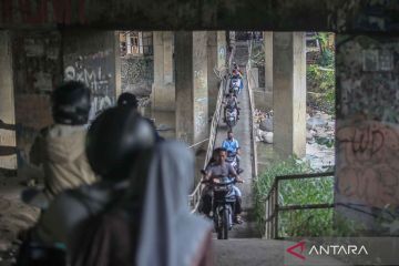 Jalur alternatif sepeda motor menuju Puncak Bogor saat Libur Natal