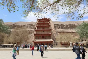 Bandara dekat situs Gua Mogao buka rute internasional