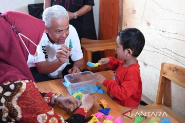 Ganjar Pranowo kunjungi Sanggar Inklusi Tunas Bangsa Sukoharjo