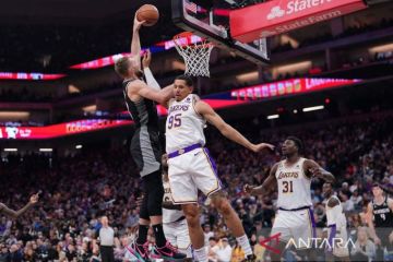 Kings menang 1 poin atas Warriors lewat dunk Sabonis