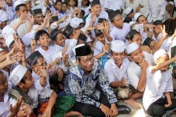 Mahfud Md ajak santri Al Khoziny jujur, berani dan tidak tamak