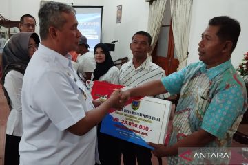 Pemkab Kudus berikan bantuan modal usaha terhadap 30 pelaku UMKM