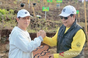 KLHK tanam 7.500 pohon di DAS Gunung Pamaton Banjar