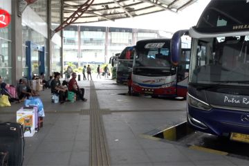 Lonjakan penumpang Terminal Pulo Gebang naik 75 persen jelang Natal
