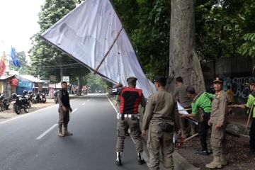 Bawaslu Kota Bogor tertibkan 1.500 APK langgar aturan