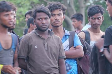 BAB di tambak warga, pengungsi Rohingya dipindahkan
