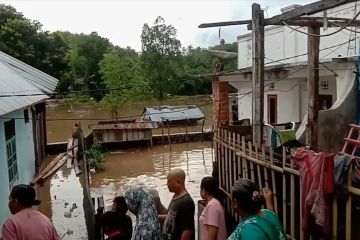Dua kecamatan di Dompu terendam banjir, BPBD NTB ungsikan warga