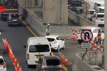 H-2 Natal, Tol Jakarta-Cikampek berlakukan contraflow arah cikampek