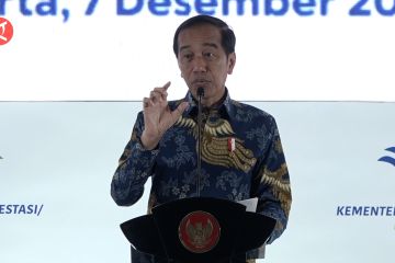 Jokowi minta kepala daerah luar Jawa genjot investasi