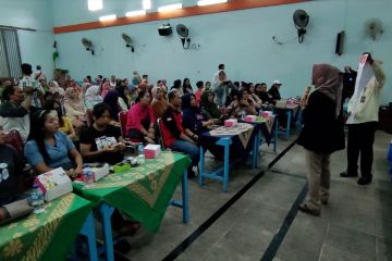 KPU Kota Semarang sosialisasikan pemilu di kompleks karaoke Argorejo