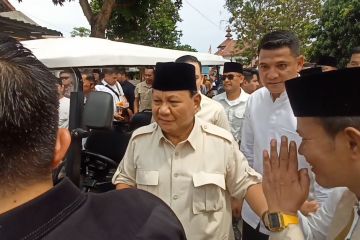 Mengikuti kegiatan Capres Prabowo Subianto di kawasan Banten Lama