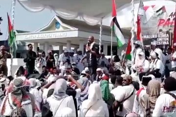 Orasi dan donasi masyarakat Maluku Utara dalam aksi bela Palestina