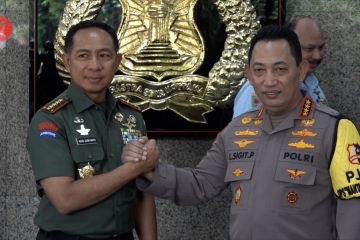 Panglima TNI sambangi Kapolri bahas sinergitas pemilu damai 2024