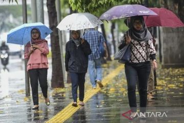 Sejumlah provinsi diprakirakan alami hujan disertai angin kencang