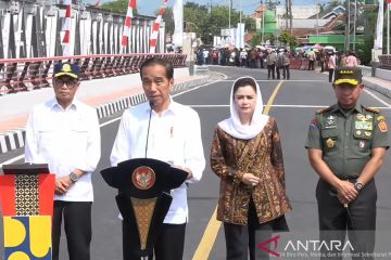 Jokowi resmikan tiga jembatan di Jawa Tengah