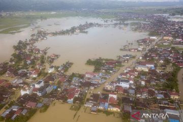 Banjir di Jambi rendam ribuan rumah di empat kecamatan